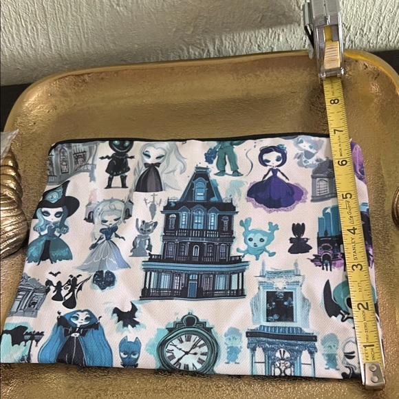 #1580** Halloween Mansion Home Make-Up Minnie Bag - Picture 2 of 4